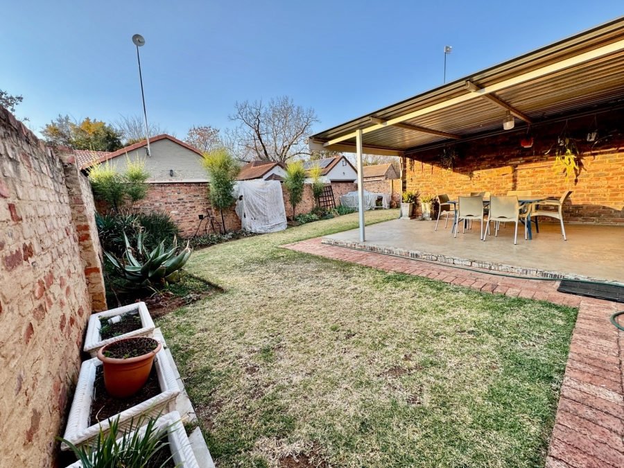 3 Bedroom Property for Sale in Mooivallei Park North West